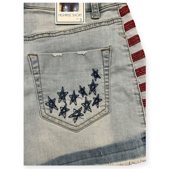 Indigo Rein Mid Rise Blue Jean Frayed American Flag Hem Shorts Size 3/27 - Picture 7 of 11